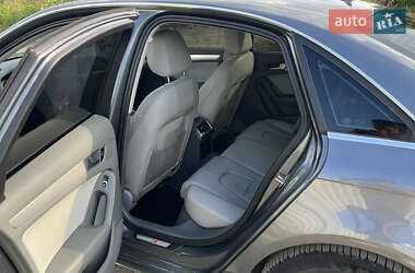 Седан Audi A4 2014 в Киеве