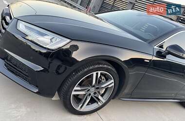 Седан Audi A4 2018 в 
