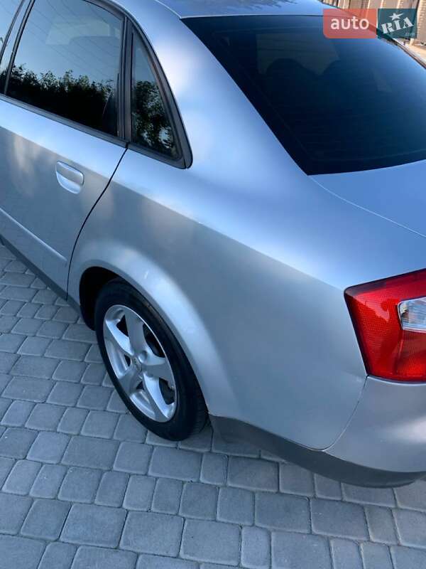 Седан Audi A4 2002 в Старокостянтинові