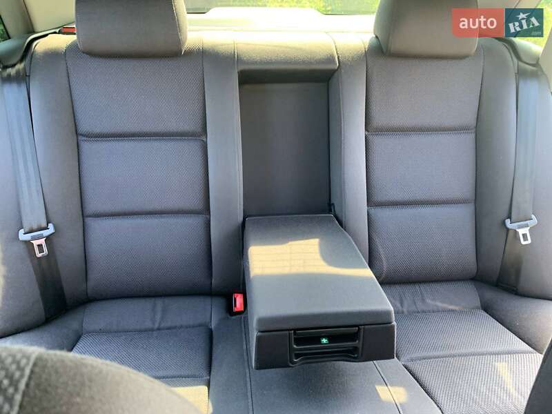 Седан Audi A4 2002 в Старокостянтинові