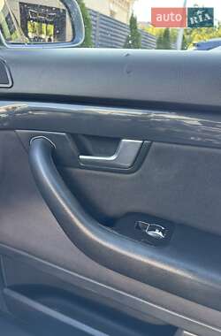 Седан Audi A4 2002 в 