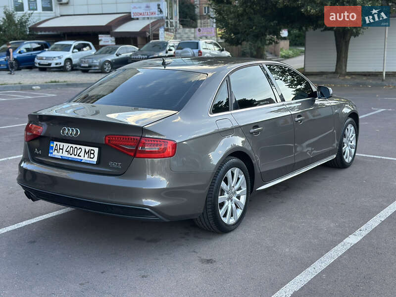 Седан Audi A4 2015 в Києві