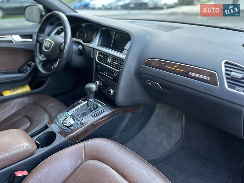 Седан Audi A4 2015 в Києві