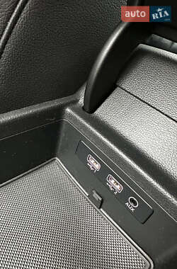Седан Audi A4 2016 в 