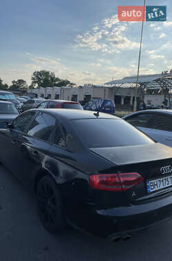 Седан Audi A4 2010 в 