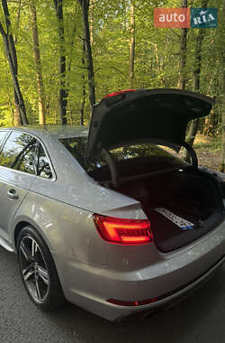 Седан Audi A4 2016 в 