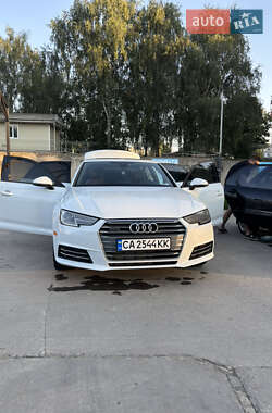 Седан Audi A4 2016 в 