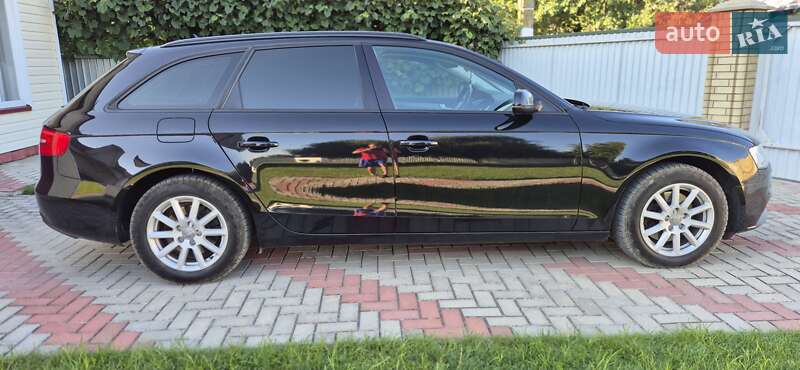 Универсал Audi A4 2013 в Снятине