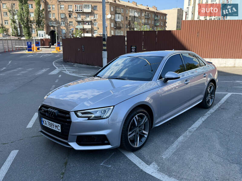 Седан Audi A4 2018 в Киеве