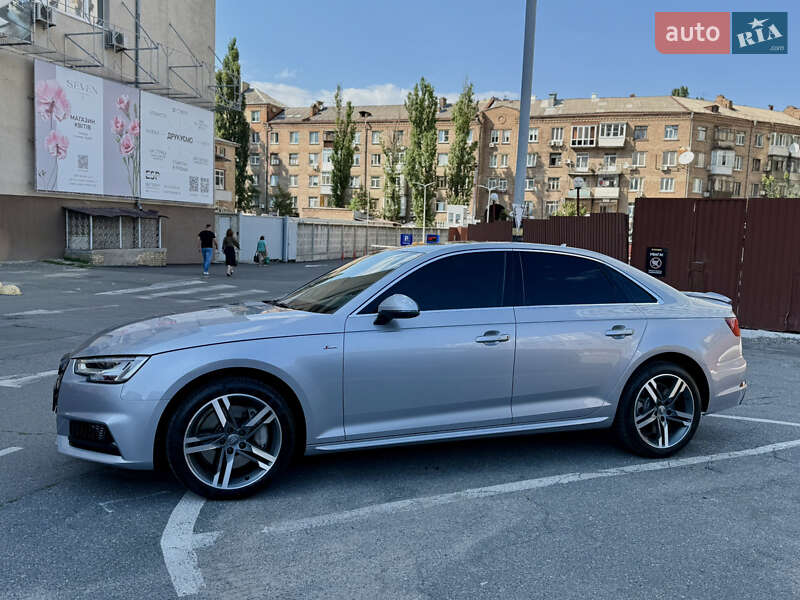 Седан Audi A4 2018 в Киеве