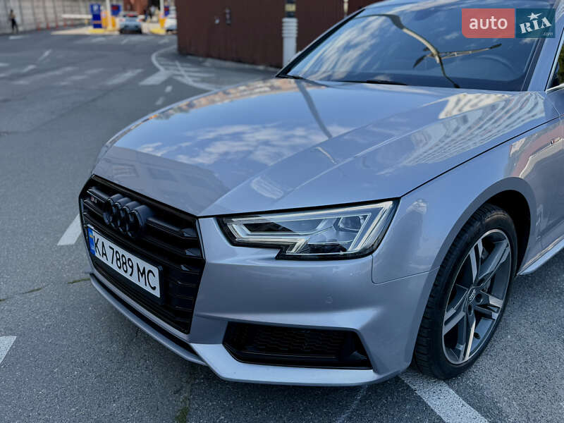 Седан Audi A4 2018 в Киеве