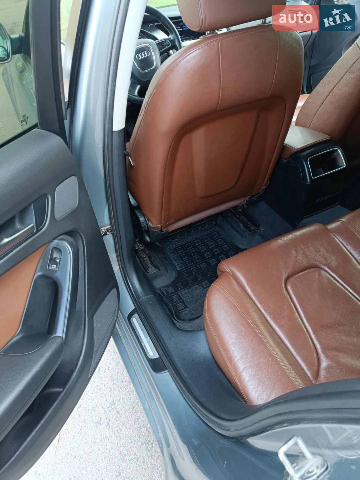 2011 Audi A4 - мініатюра 16