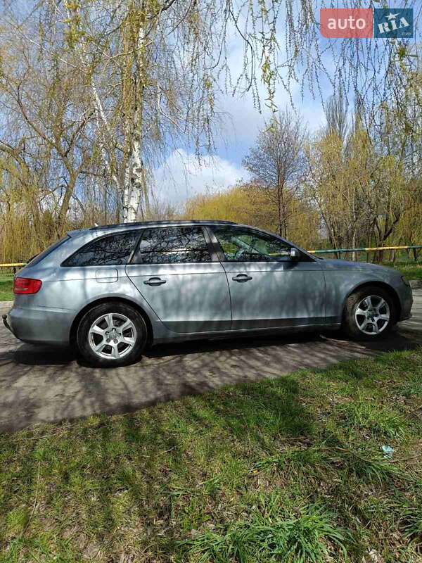 Универсал Audi A4 2011 в Ровно
