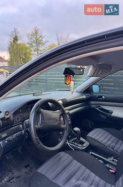 Седан Audi A4 1996 в 