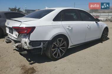 Седан Audi A4 2018 в 