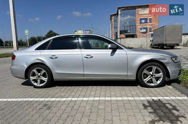 Седан Audi A4 2013 в Львове