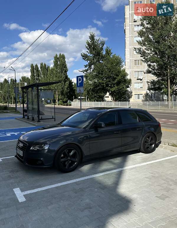 Универсал Audi A4 2009 в Вараше