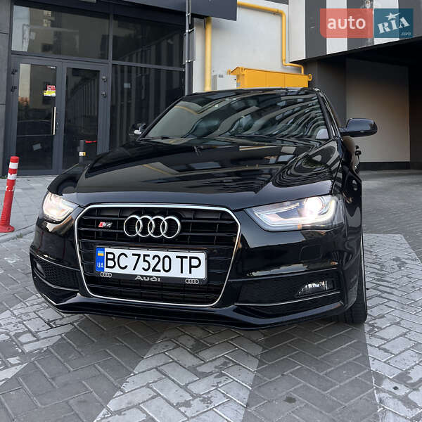 Audi A4 2014