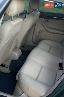 Седан Audi A4 2001 в 