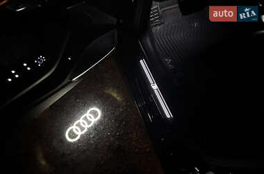 Седан Audi A4 2017 в 