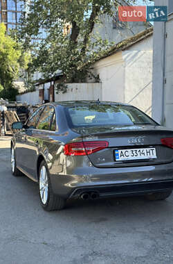 Седан Audi A4 2013 в 