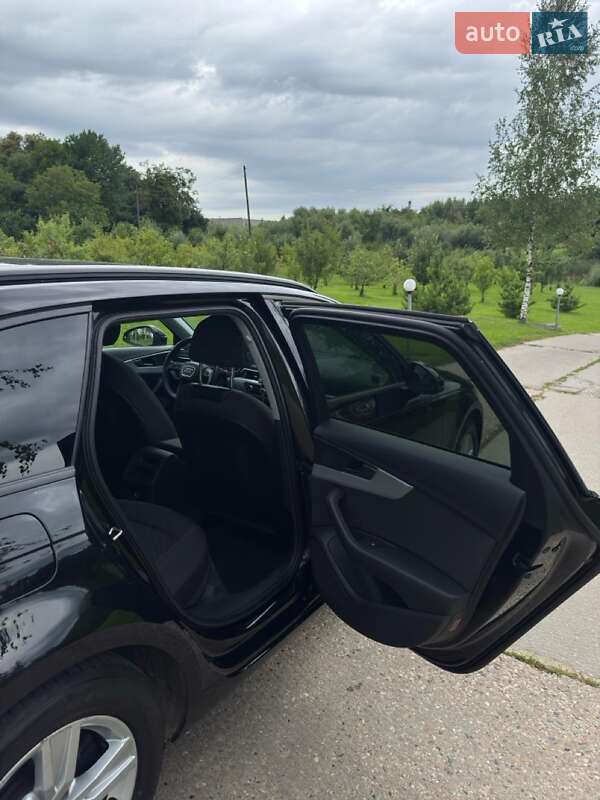 Универсал Audi A4 2018 в Львове