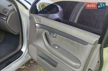 Седан Audi A4 2002 в Глухові
