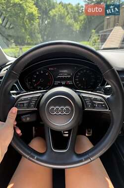 Седан Audi A4 2019 в 