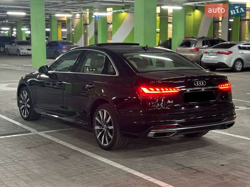 Седан Audi A4 2020 в Киеве