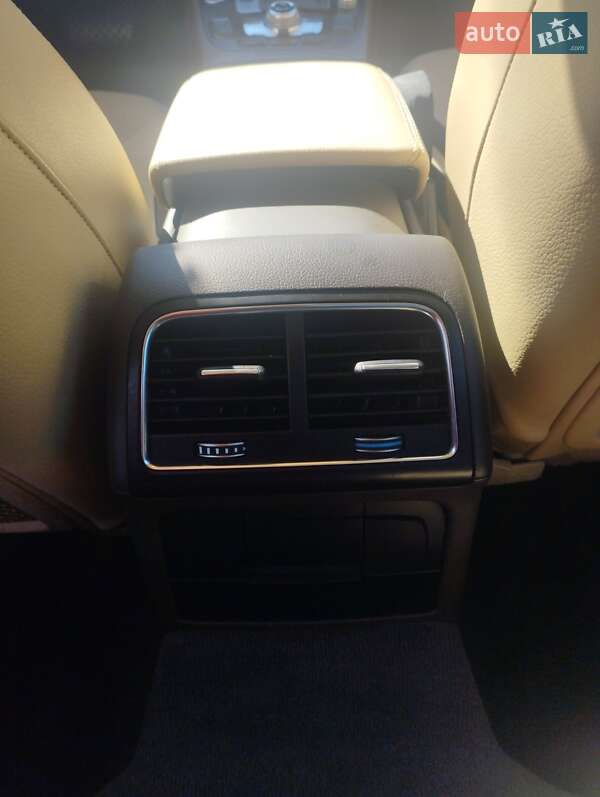 Седан Audi A4 2013 в Киеве