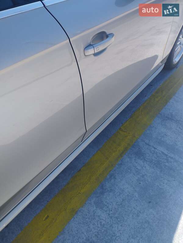 Седан Audi A4 2013 в Киеве