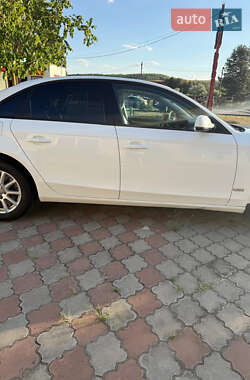 Седан Audi A4 2014 в 