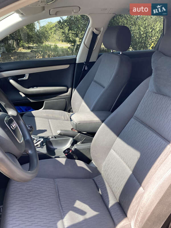 Универсал Audi A4 2005 в Беляевке