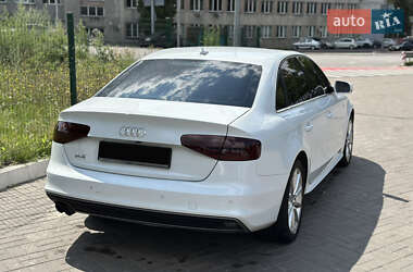 Седан Audi A4 2015 в 