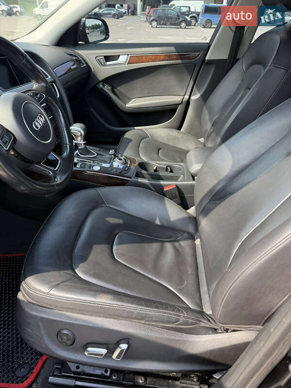 Седан Audi A4 2014 в Киеве