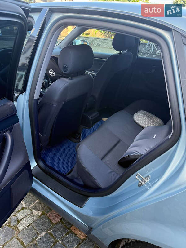 Седан Audi A4 2003 в Житомире