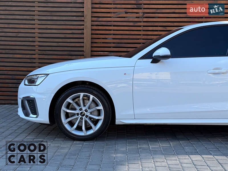 Седан Audi A4 2021 в Одессе