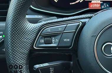 Седан Audi A4 2021 в 