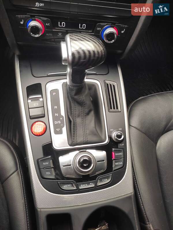 Седан Audi A4 2014 в Ровно