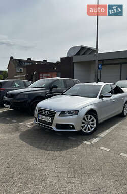 Седан Audi A4 2011 в 