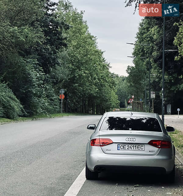 Седан Audi A4 2011 в Глыбокой