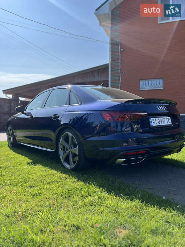 Седан Audi A4 2023 в Киеве