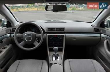 Седан Audi A4 2005 в 
