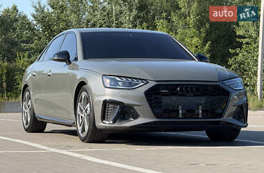 Седан Audi A4 2023 в 
