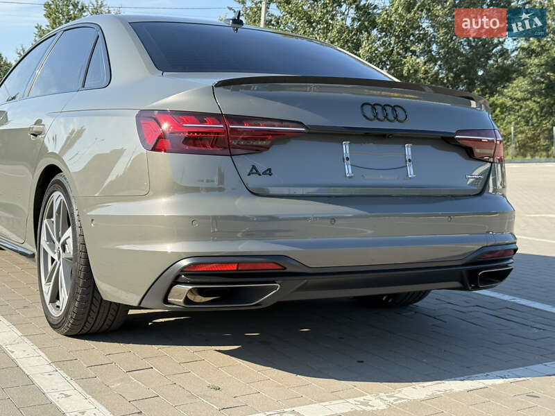 Седан Audi A4 2023 в Киеве