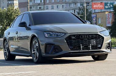 Седан Audi A4 2023 в 