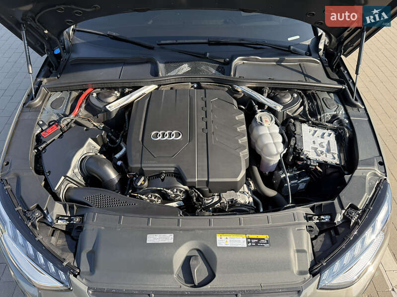Седан Audi A4 2023 в Киеве