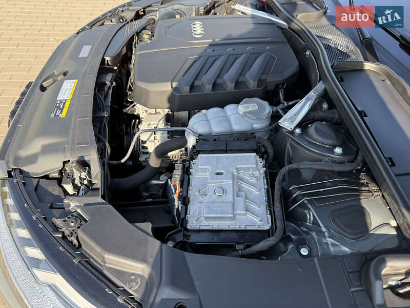 Седан Audi A4 2023 в Киеве