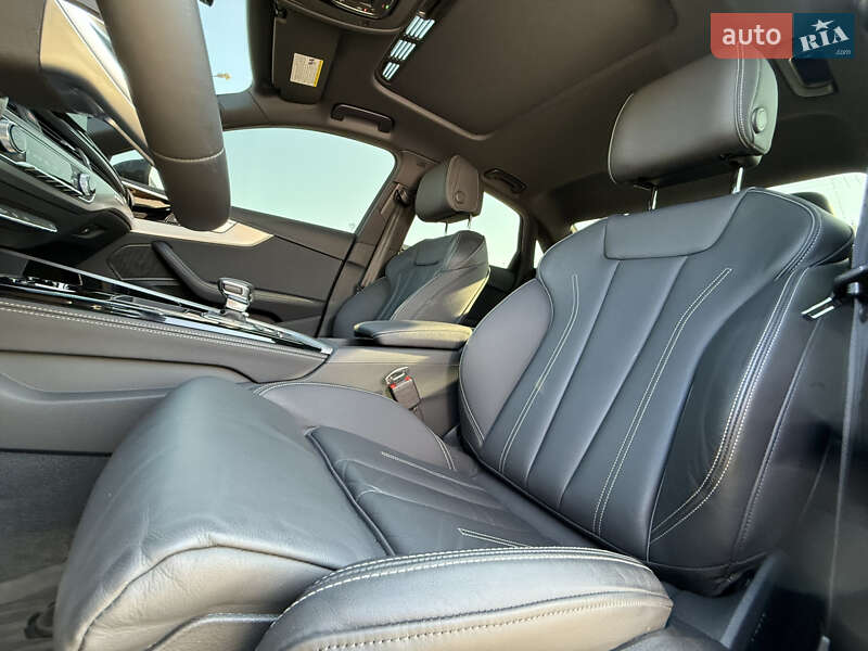 Седан Audi A4 2023 в Киеве