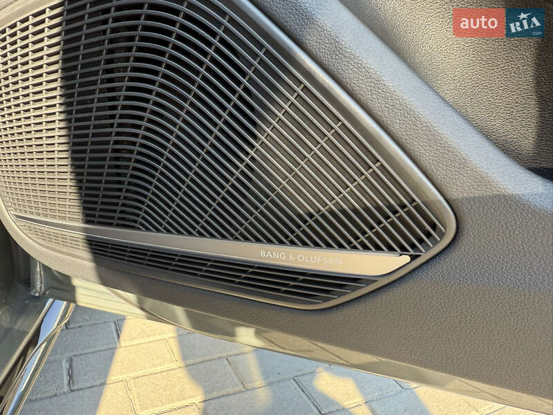 Седан Audi A4 2023 в Киеве